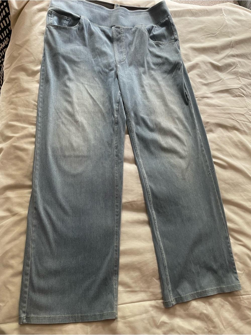 HALARA Soft Light Blue Relaxed Wide-Leg Jeans